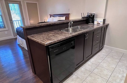 Fernie Condo | Studio with Kitchen, Great Location