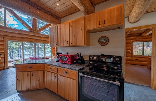 Ely Cabin | Stunning 4 Season Lake Burntside Log Cabin