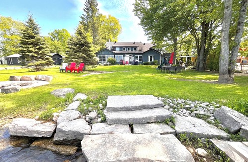 Ramara House | Stunning Family Friendly Lake House with Hot Tub