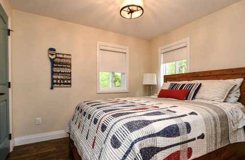 Trent Lakes Cottage | Stunning Four Season Cottage