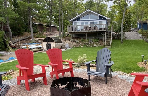 Trent Lakes Cottage | Stunning Four Season Cottage