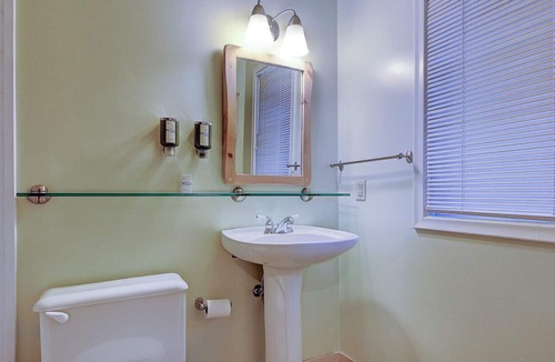 Georgina Apartment | Stunning Lake View guest rooms at Jackson Point (Boathouse)