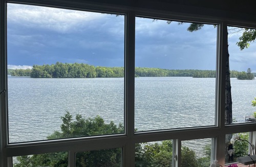 Rideau Lakes Cottage | Stunning Lakefront Retreat: Relax & enjoy endless day-tripping possibilities!
