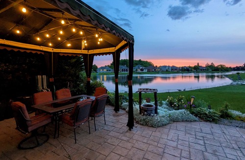 Windsor House | Stunning Lakeview Dreamy Getaway