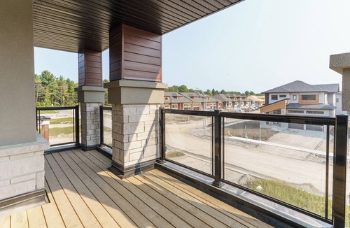 Severn House | Stunning New 4BR ~ WiFi ~ 4 Parking ~ Near Lake