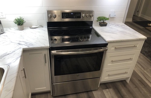 Welland Apartment | Stunning Niagara Warm,Cozy and Clean Suite Stay