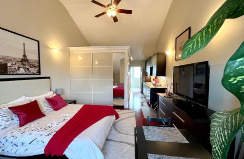The Beaches House | Stunning Rooms in Townhouse across the Beach