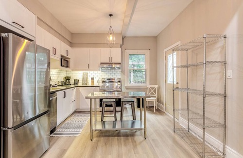 Palmerston - Little Italy House | Stunning Stay In Little Italy 2 Bedroom