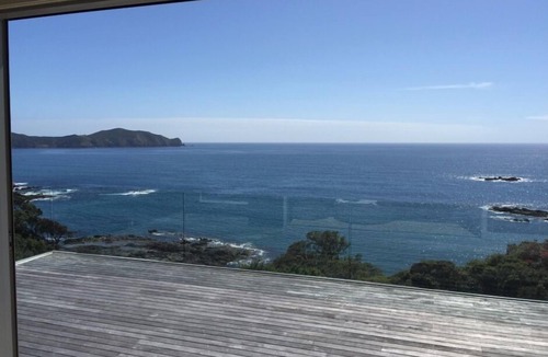 Rawhiti House | Stunning Views on the Coast