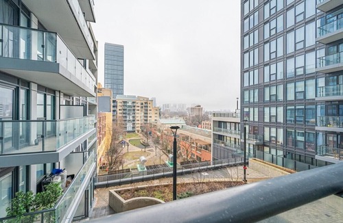 Garden District Apartment | Stylish 1BR Studio in Toronto