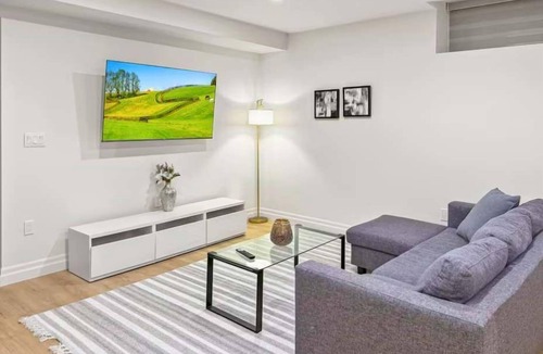 LaSalle Apartment | Stylish 2-BR Basement Suite with Private Entrance