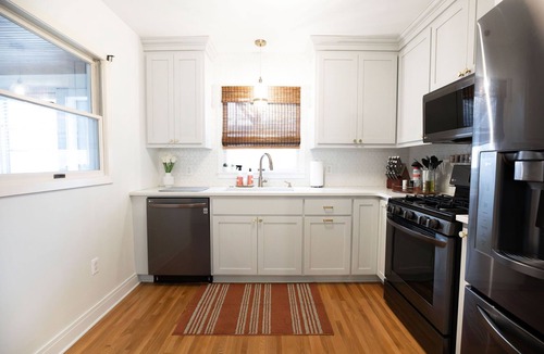 Macalester - Groveland House | Stylish 3BR Home in Prime St. Paul Location
