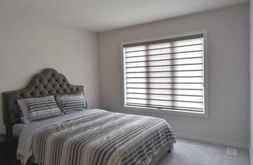 Simcoe Apartment | Stylish 5-Bedroom Retreat