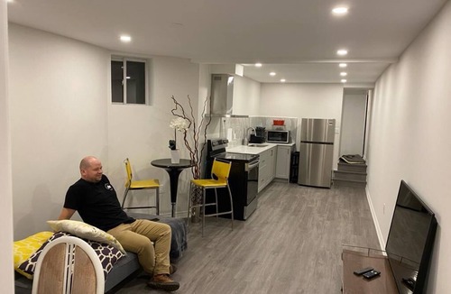 Roncesvalles Village Apartment | Stylish Apartment fully furnish