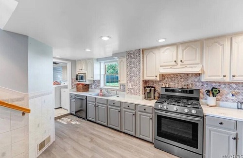 North Buffalo House | Stylish & Comfy Haven near Niagara Falls ~ UB !