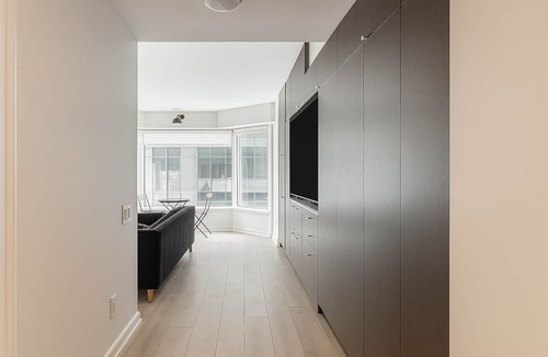 Bloor-Yorkville Condo | Stylish Condo in Yorkville