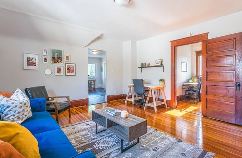 West Seventh House | Stylish, modern loft with historic charm