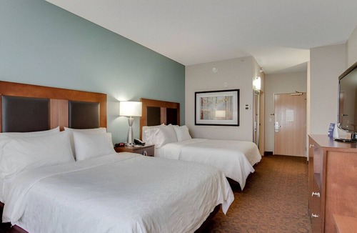 St. Cloud House | Stylish Oasis for Vacation! W/ Fitness Center! -S