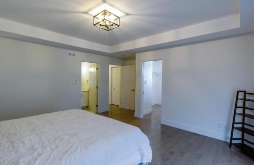 Moncton House | Stylish retreat with Garage