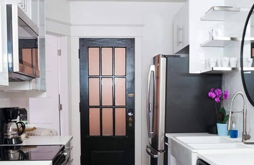 Union Park Apartment | Stylish stay for families near campus