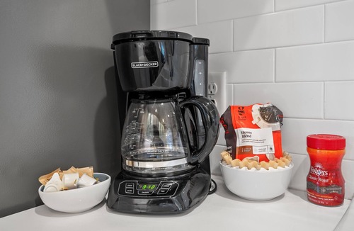 Union Park Apartment | Stylish Stay for Families Near Campus