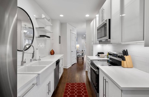 Union Park Apartment | Stylish Stay for Families Near Campus