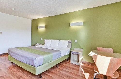 Moon Township Hotel | Suburban Studios