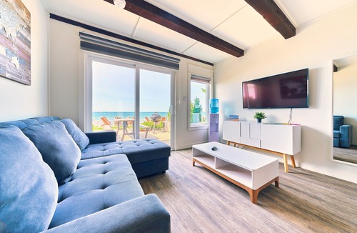 Wainfleet Cottage | Suite 204: Beautiful 3-Bedroom Beachfront Townhouse