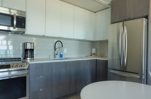 Wainfleet Cottage | Suite 208: Beautiful 1-Bedroom Beachfront Suite