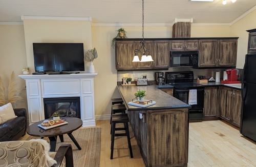 Old Town Historic District Apartment | Suites On King