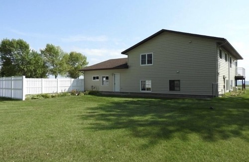 Battle Lake House | Summer rental on beautiful West Battle Lake!