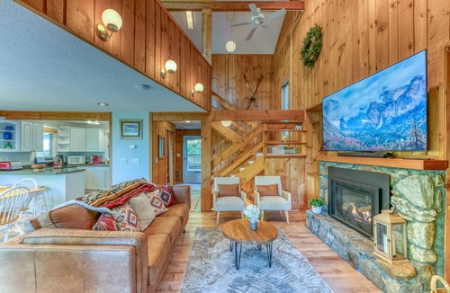 Campton Cabin | Summit Viewtopia Modern Rustic Mountain Valley View Ski Cabin Shared Pool HotTub