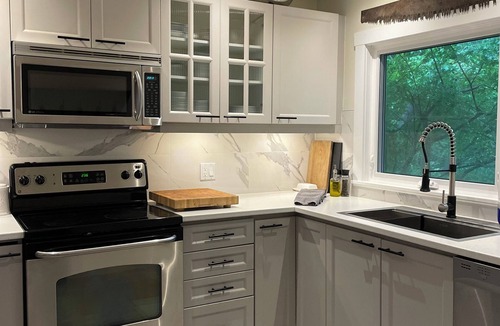 Rideau Lakes Cottage | Sun on the Brow Cottages - Grandview Cottage - Year round cottage