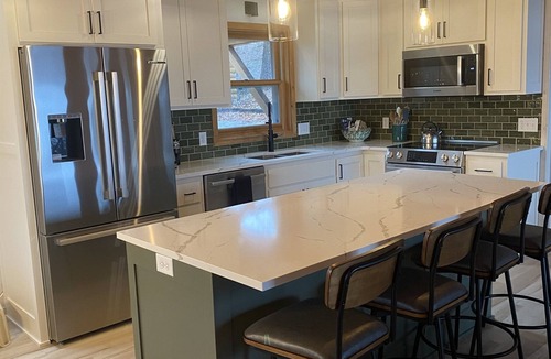 South Haven Cabin | Sunrise Vacation Rental