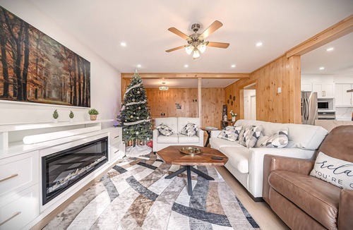 Utterson Cottage | Sunset Bliss Cottage with Lake