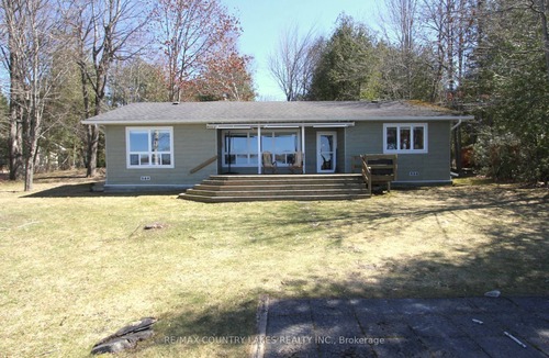 Kirkfield Cottage | Sunset Paradise with a Sandy Wade in Waterfront, less than 1.5 hour from Toronto