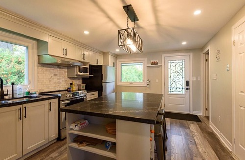Lagoon City House | Sunshine Oasis 3BR | Ice Fishing, Waterfront, BBQ
