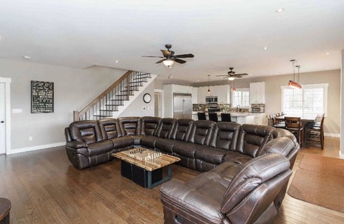 Huntsville Cottage | SunShine Shores Waterfront Cottage