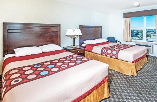 Calgary Hotel | Super 8 by Wyndham Calgary/Airport