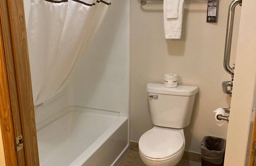 Chisago City Hotel | Super 8 by Wyndham Chisago City