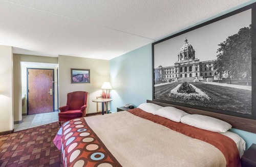 Luverne Hotel | Super 8 by Wyndham Luverne