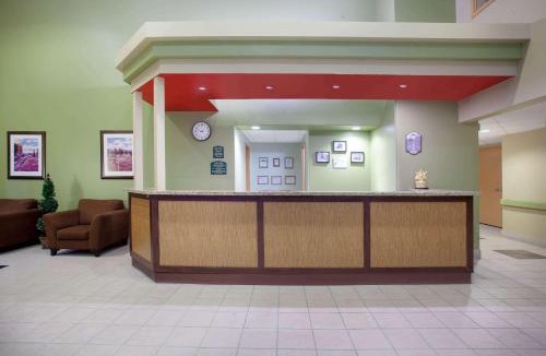 Midland Hotel | Super 8 by Wyndham Midland