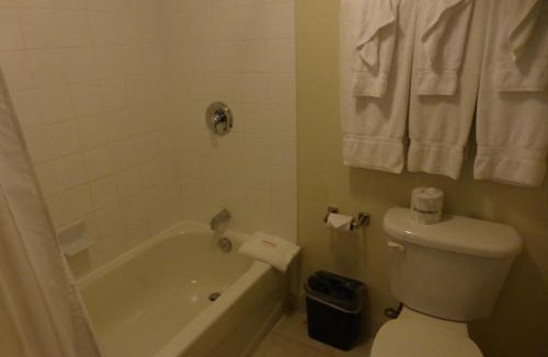 Peterborough Hotel | Super 8 by Wyndham Peterborough