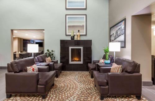 Peterborough Hotel | Super 8 by Wyndham Peterborough