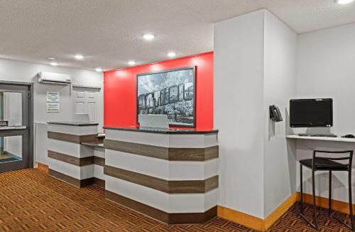 Thunder Bay Hotel | Super 8 by Wyndham Thunder Bay