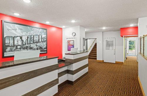 Thunder Bay Hotel | Super 8 by Wyndham Thunder Bay