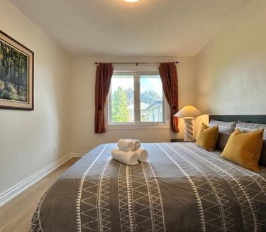 Emery House | Super Cosy Peaceful room with Garden view free Parking