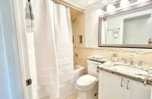 Clanton Park Apartment | *Super Rare* Spacious 3 Bdrm 2 Baths with terracesnn