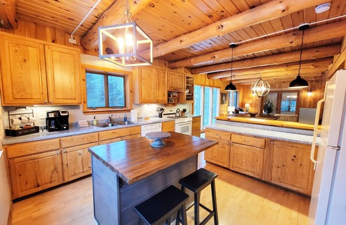 Duluth House | Superior Woods Private Woodland Retreat
