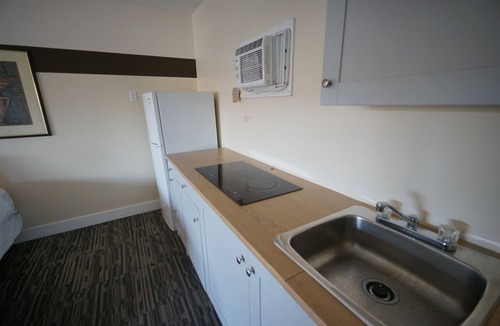 South Lethbridge Hotel | Superlodge Canada Lethbridge